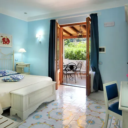 アパートホテル Mendolita