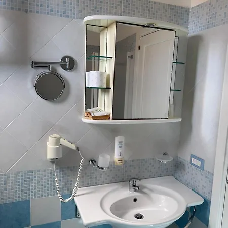 Mendolita 4* Λίπαρι