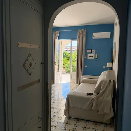 Ξενοδοχείο με διαμερίσματα Mendolita Λίπαρι