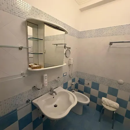 Ξενοδοχείο με διαμερίσματα Mendolita 4*