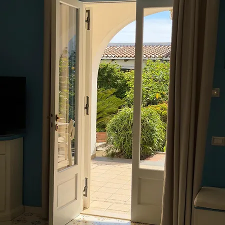Mendolita Ξενοδοχείο με διαμερίσματα 4*
