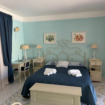 Mendolita Apart-hotel Lípara