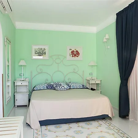 Aparthotel Mendolita 4*